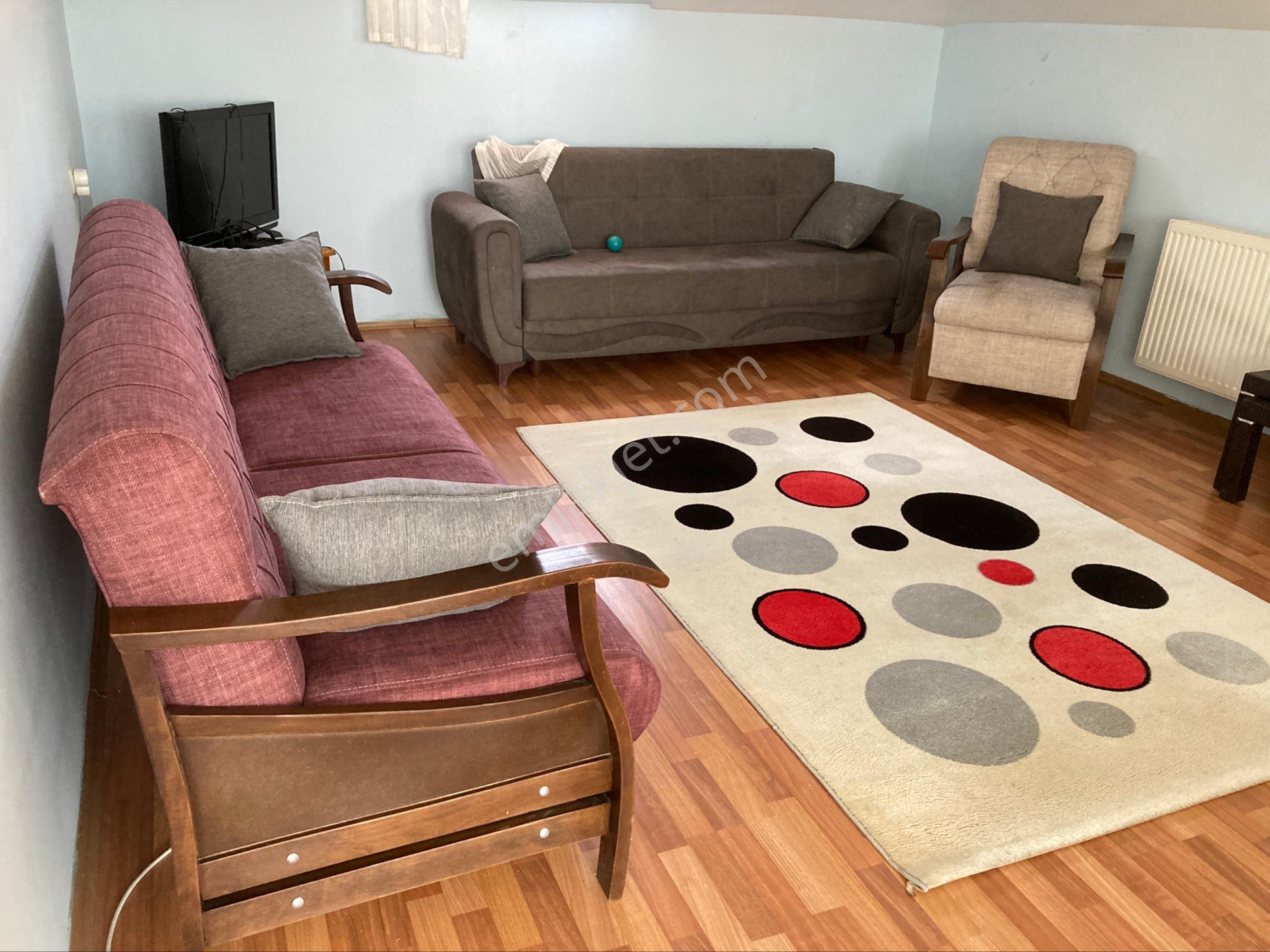 Kayıhan Mah.'nde,2+1+teras,120m2.,kombili Kal.,çatı Kat(3.kat)