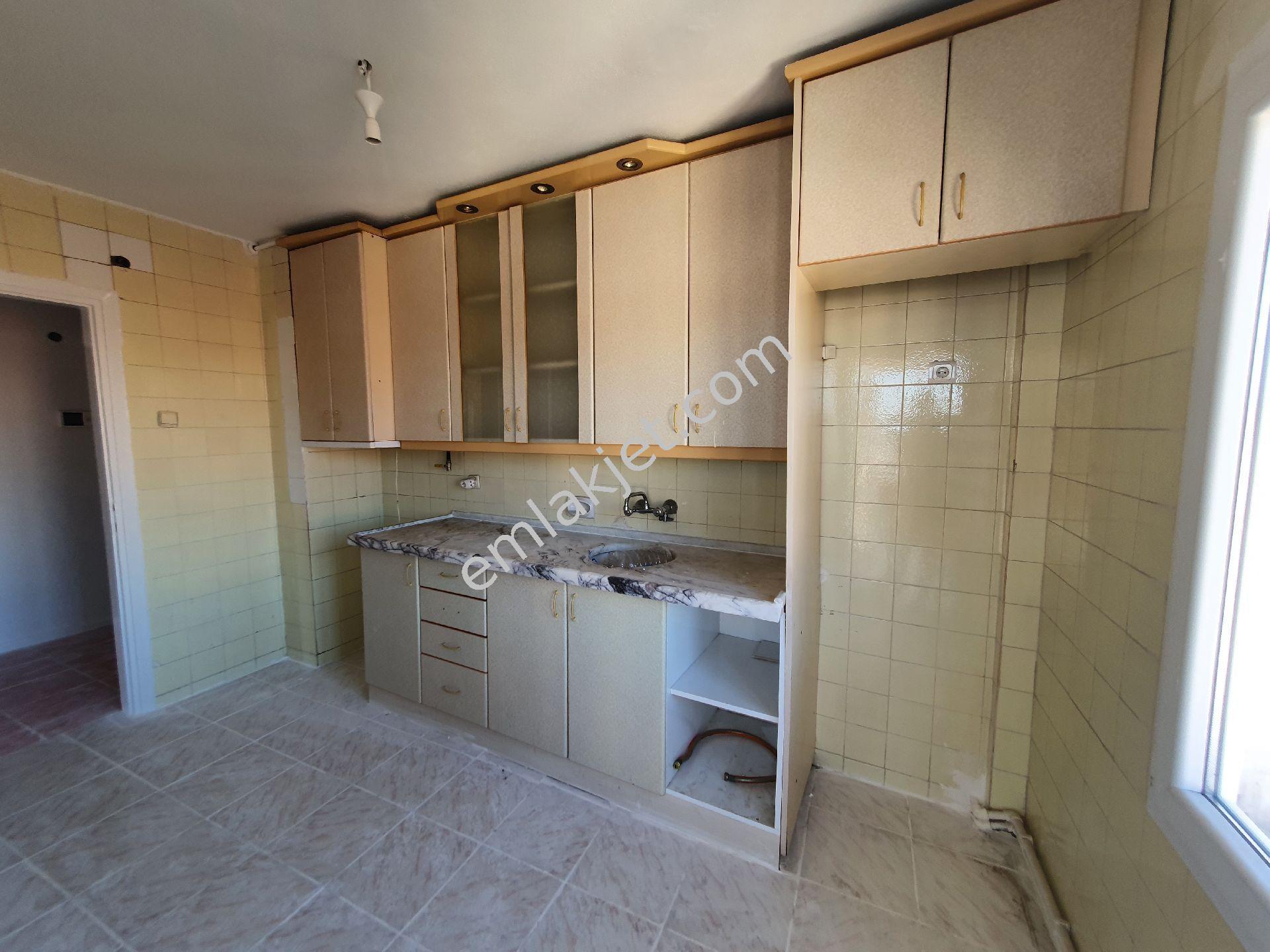 Bornova Da 4+1 Kiralık Yapılı Daire - Görsel 3