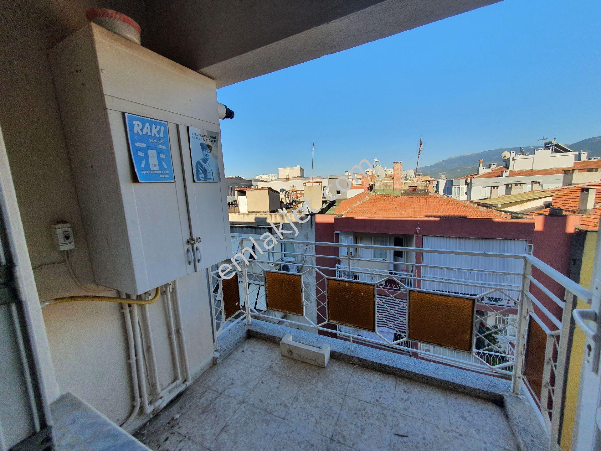 Bornova Da 4+1 Kiralık Yapılı Daire - Görsel 14