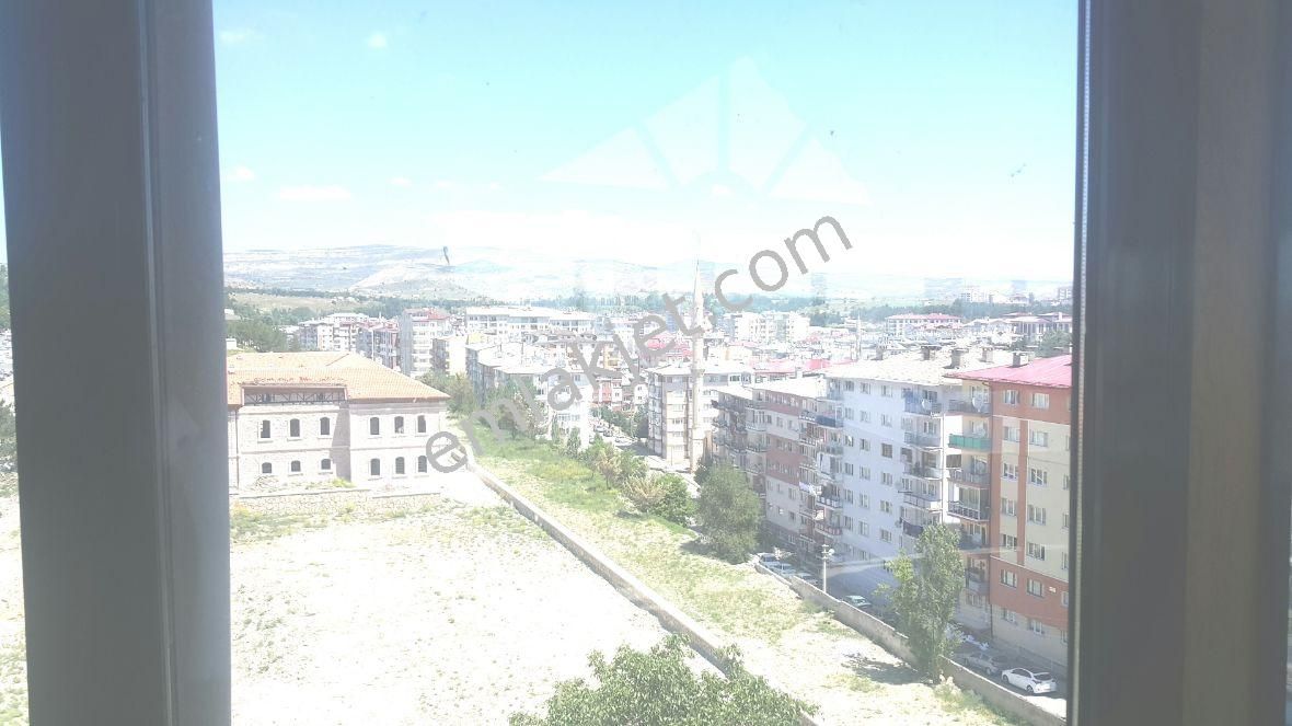 Emlakçıdan Sivas Sivas Merkez Mevlana Mahallesi 4+1 Satılık Daire 400