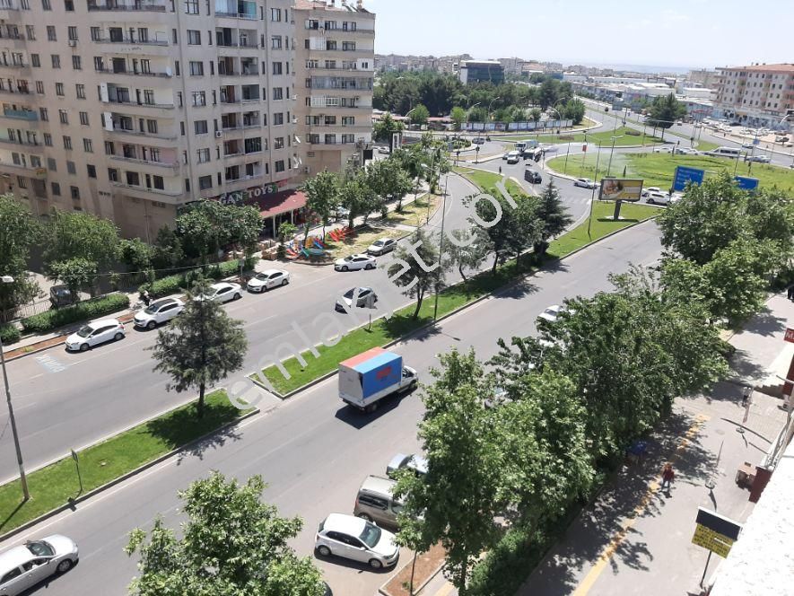 Emlakçıdan Diyarbakır Kayapınar Peyas Mahallesi 3+1 Satılık Daire 220