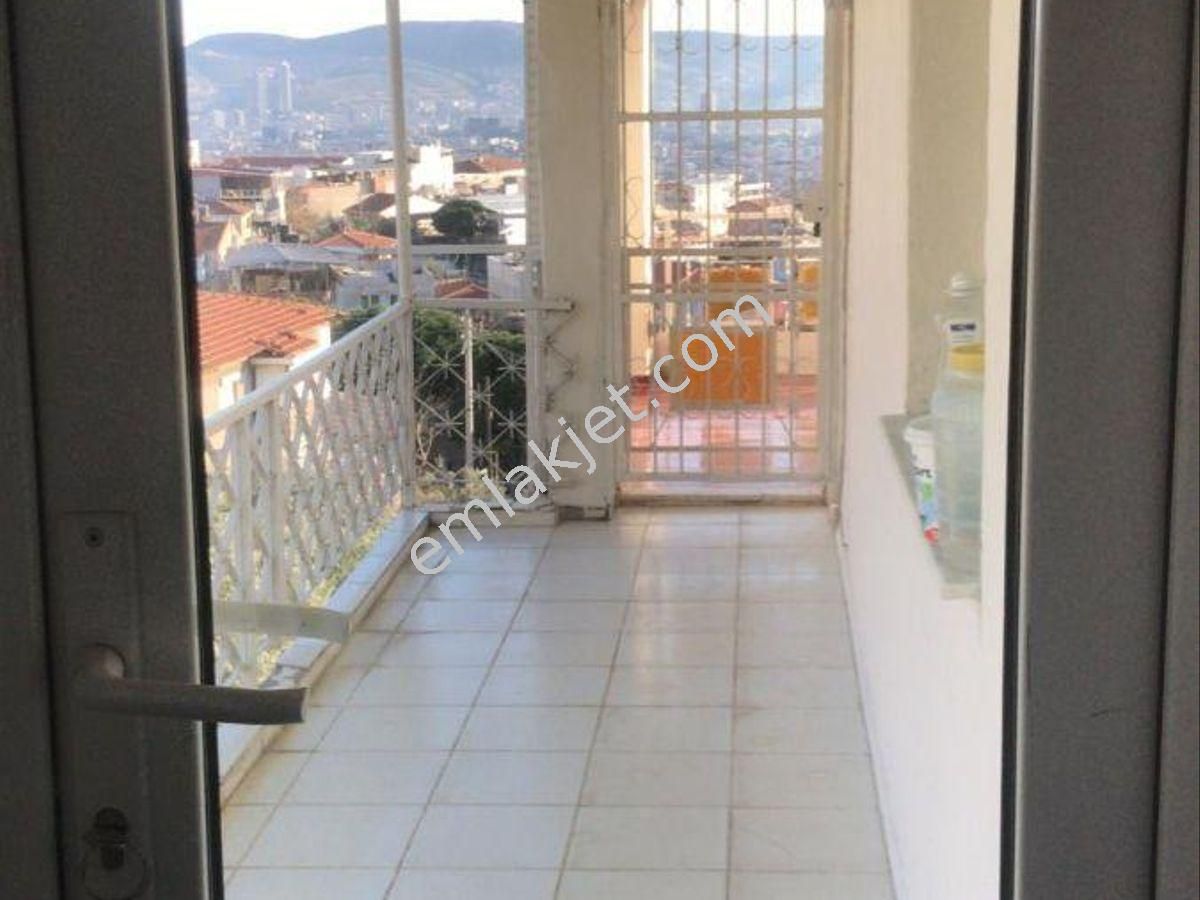 Emlakçıdan İzmir Bornova Atatürk Mahallesi 3+1 Satılık Daire 500.000 TL