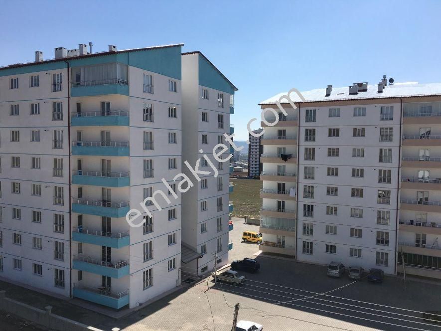 Emlakçıdan Sivas Sivas Merkez Abdulvahabigazi Mahallesi 3+1 Satılık
