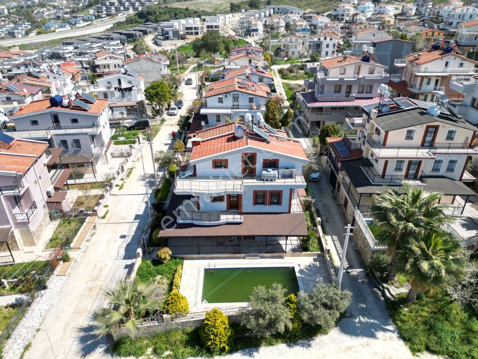 Kuşadası Karaova Satılık Daire Kuşadasında Ful Deniz Manzaralı Özel Havuzlu Villa