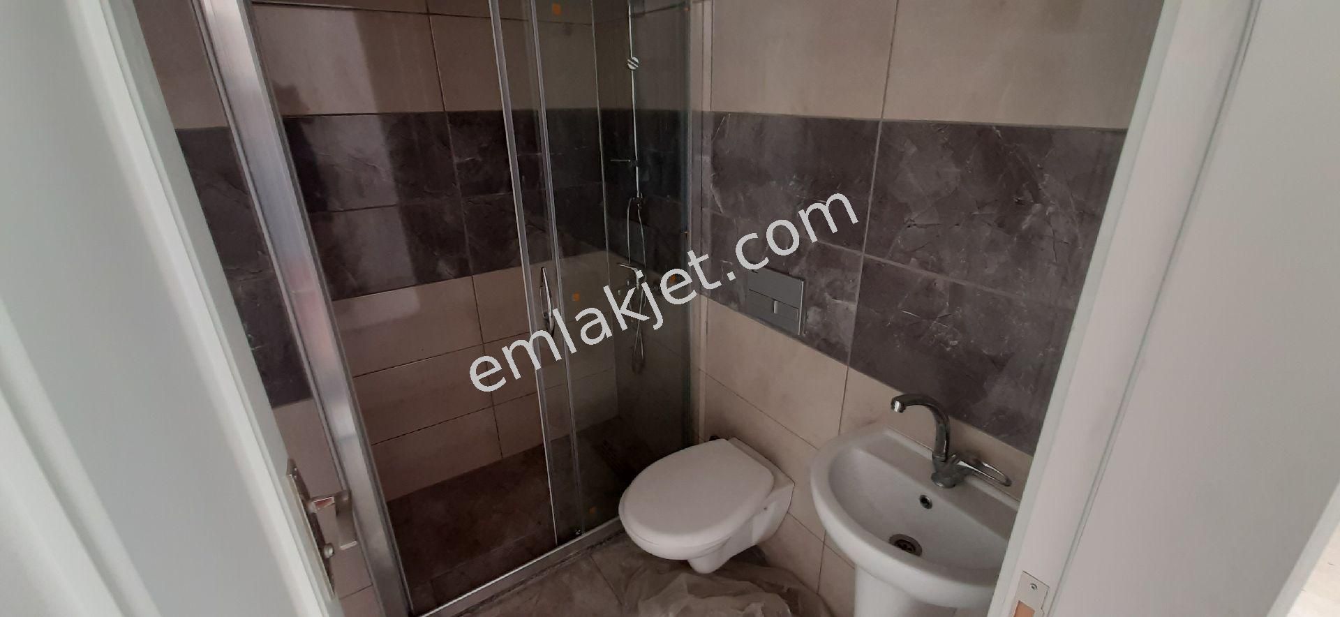 Emlakçıdan Aydın Kuşadası Kadınlar Denizi Mahallesi 2+1 Satılık Daire