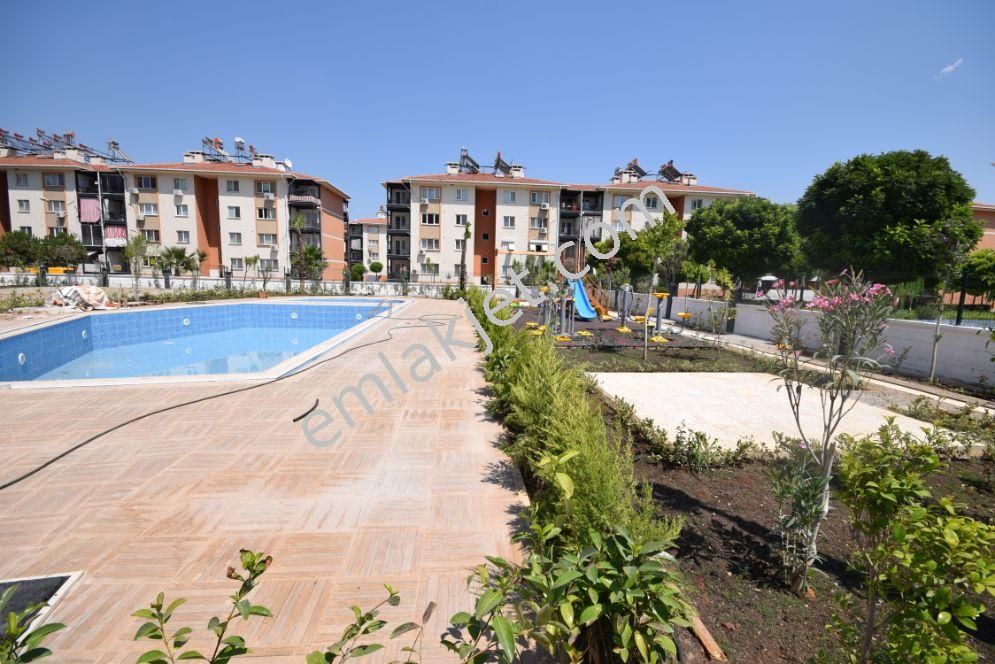 Emlakçıdan Antalya Döşemealtı Çıplaklı Mahallesi 1+1 Satılık Daire 320
