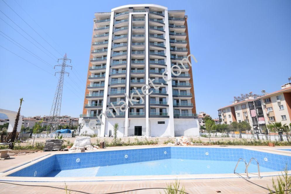 Emlakçıdan Antalya Döşemealtı Çıplaklı Mahallesi 1+1 Satılık Daire 320