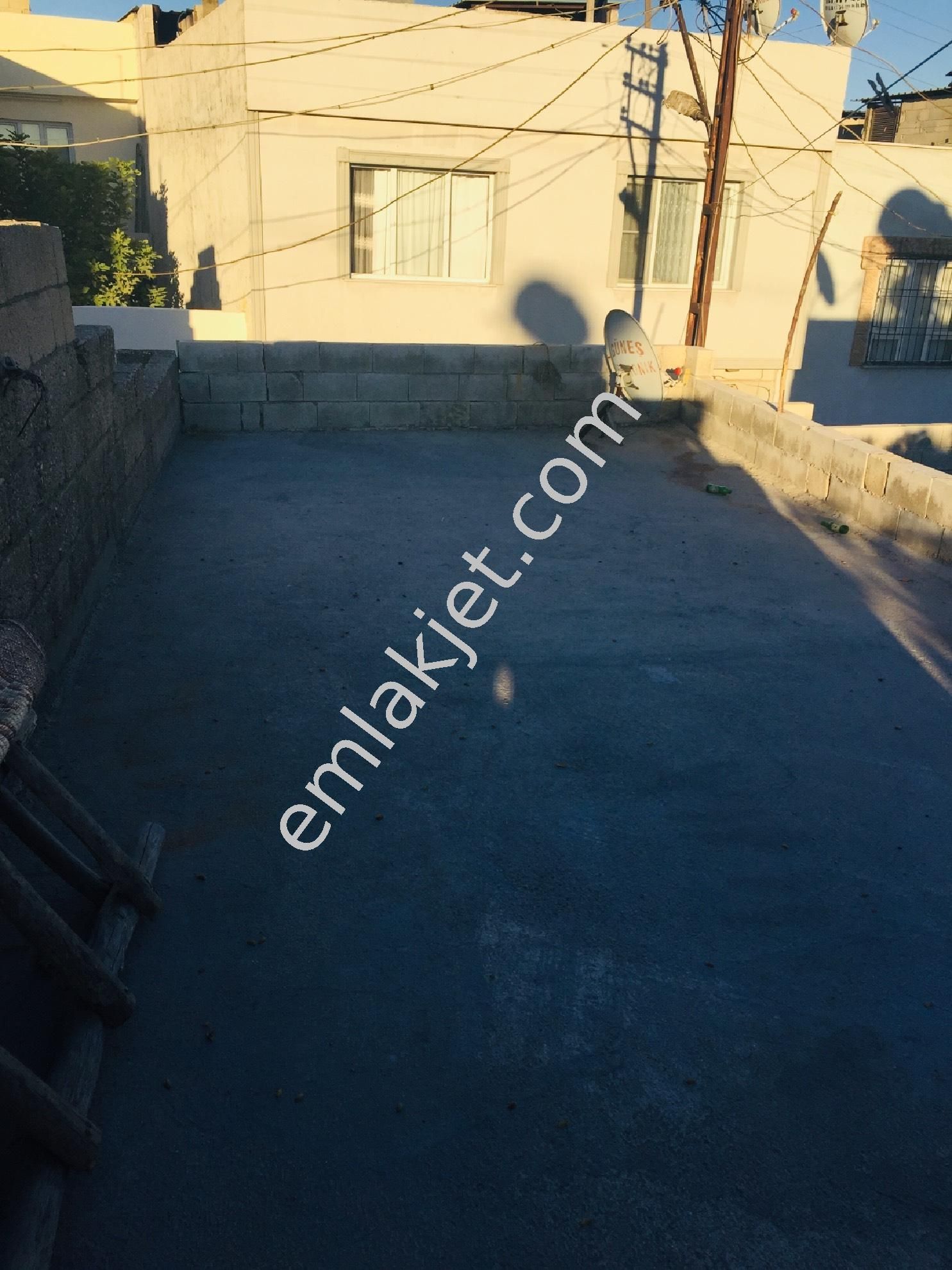 Emlakçıdan Kilis Kilis Merkez Muallim Rıfat Bilge Mahallesi 2+1 Satılık