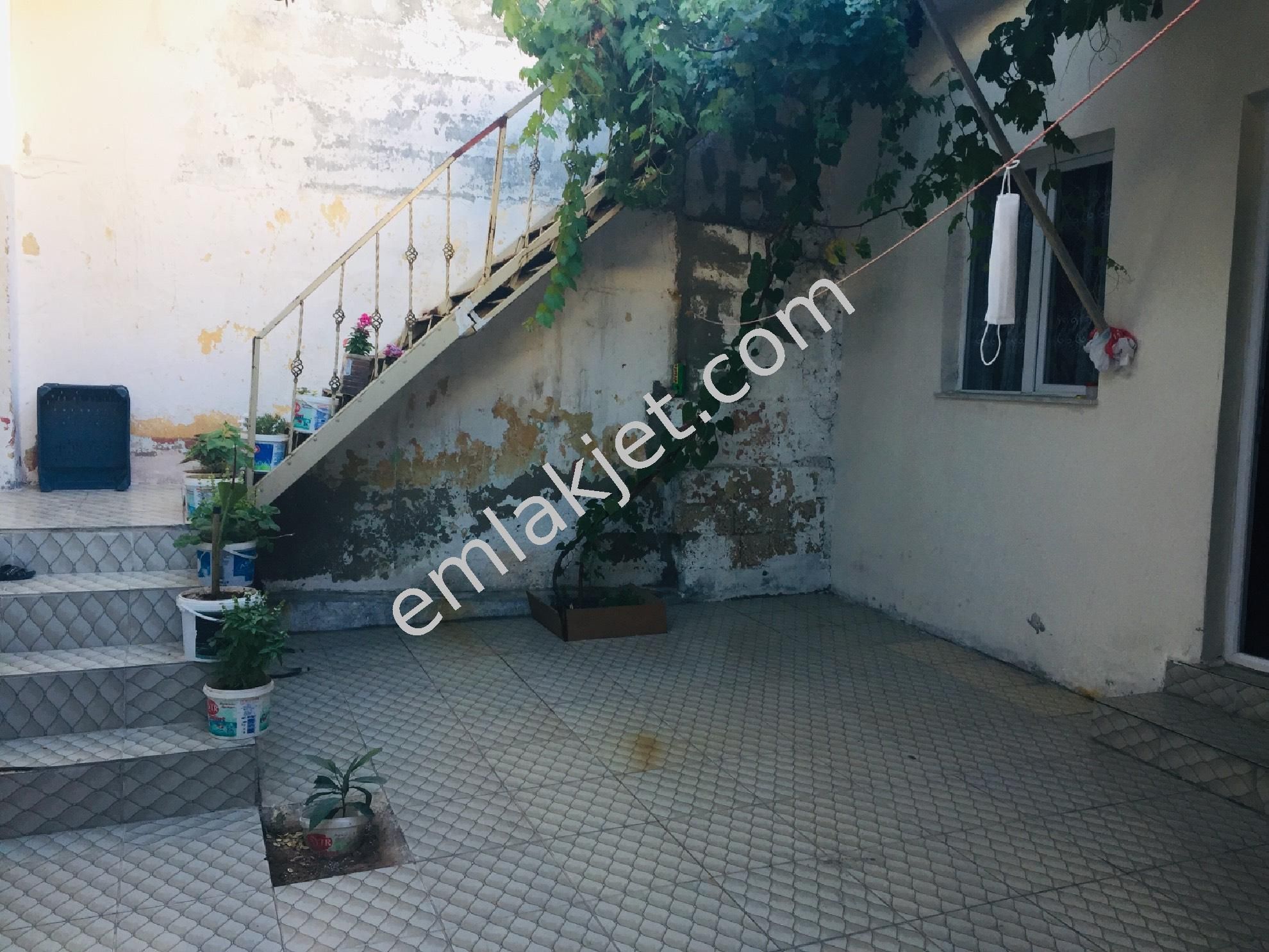 Emlakçıdan Kilis Kilis Merkez Muallim Rıfat Bilge Mahallesi 2+1 Satılık