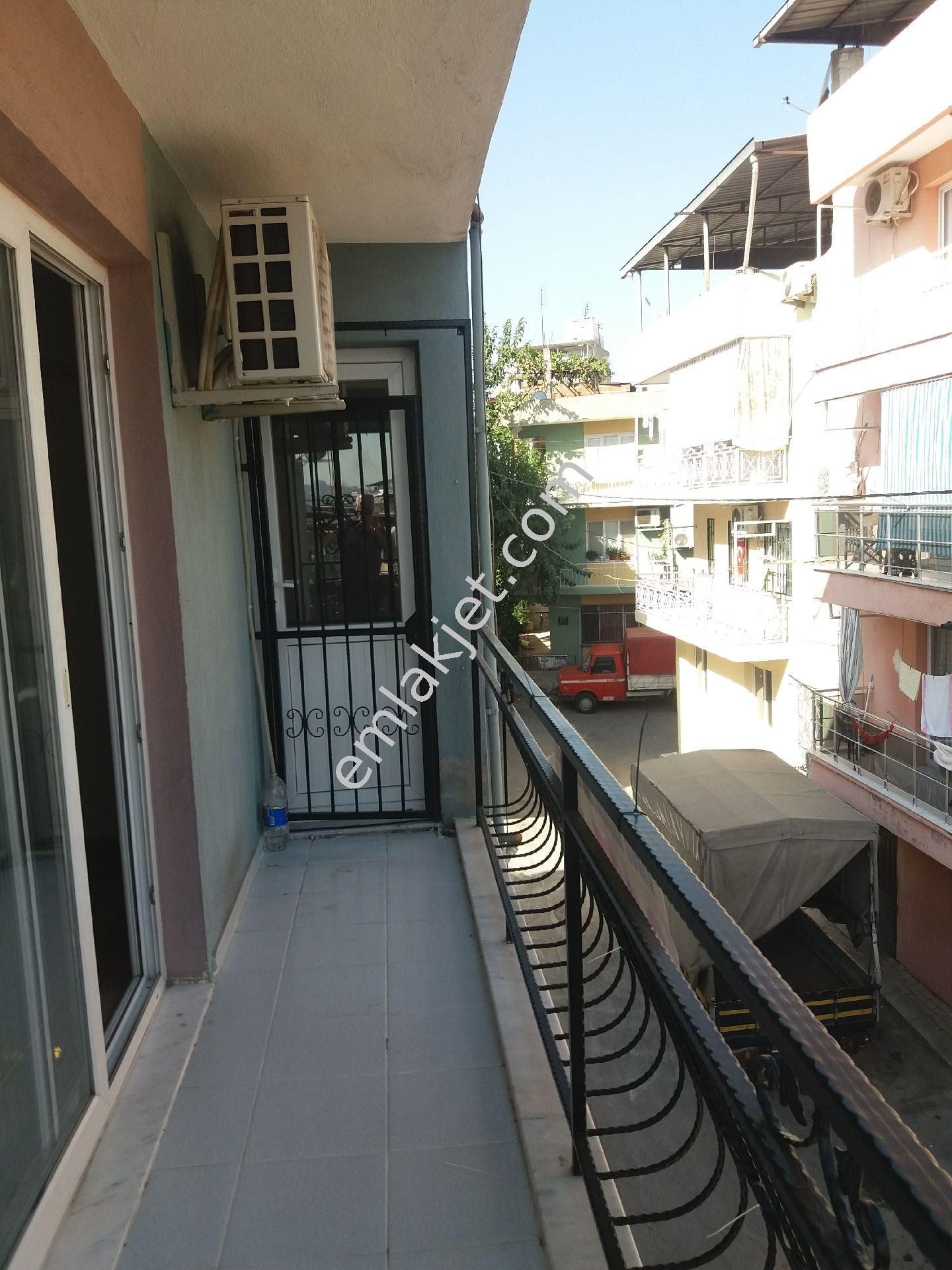 Karabaglarda 4 Katlı Binanın 2 Katı Satılık Daire 1 .ve 3 .katı - Görsel 23