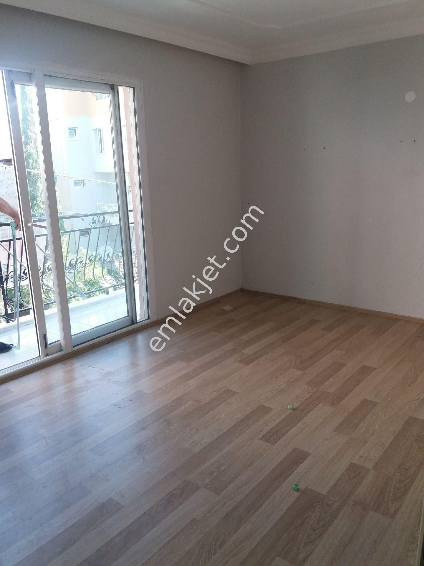 Karabaglarda 4 Katlı Binanın 2 Katı Satılık Daire 1 .ve 3 .katı - Görsel 21