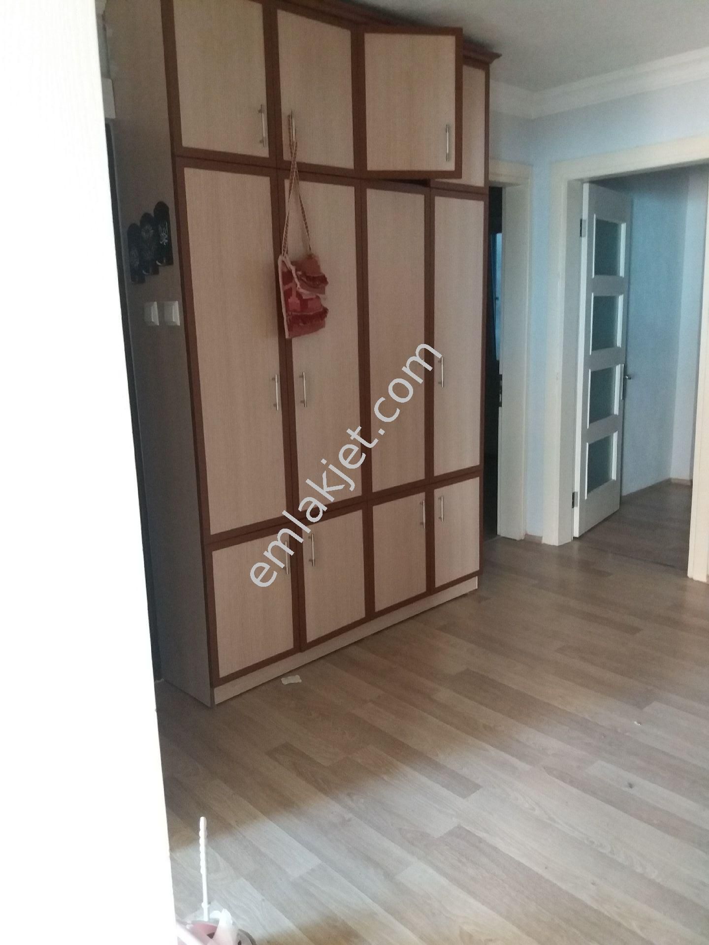 Karabaglarda 4 Katlı Binanın 2 Katı Satılık Daire 1 .ve 3 .katı - Görsel 16