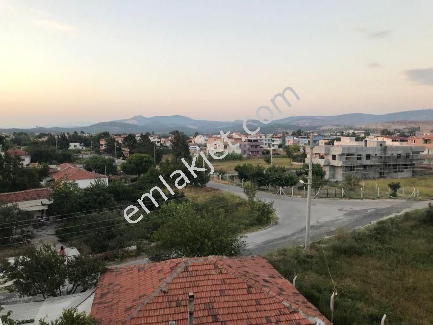 Emlakçıdan İzmir Aliağa Yenişakran Mahallesi 4+1 Satılık Daire 495.000