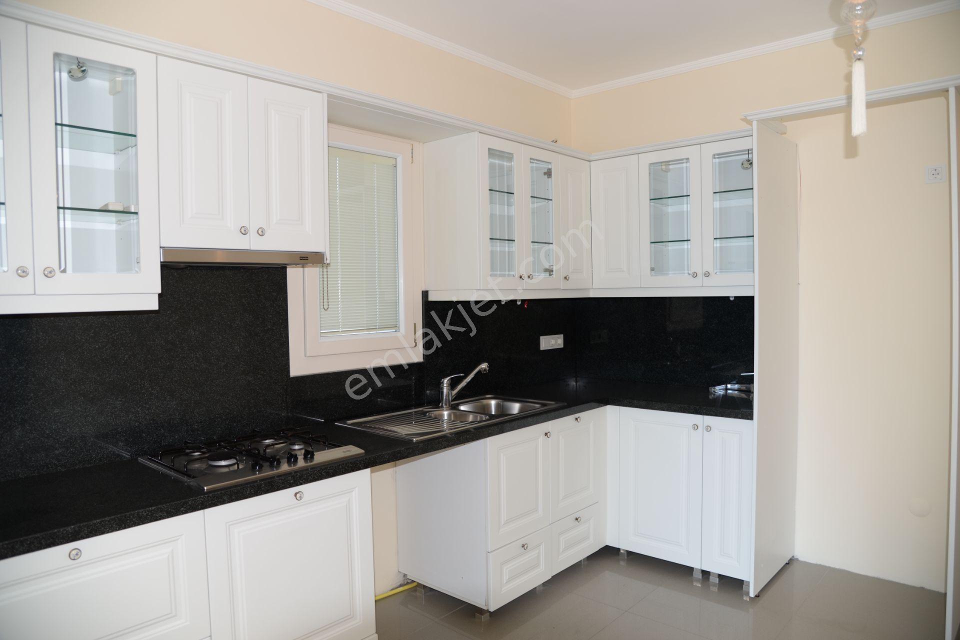 Bodrum Kumbahçede Ayrıcalıklı Bir Konumda Denize Sıfır Son Daire - Görsel 2