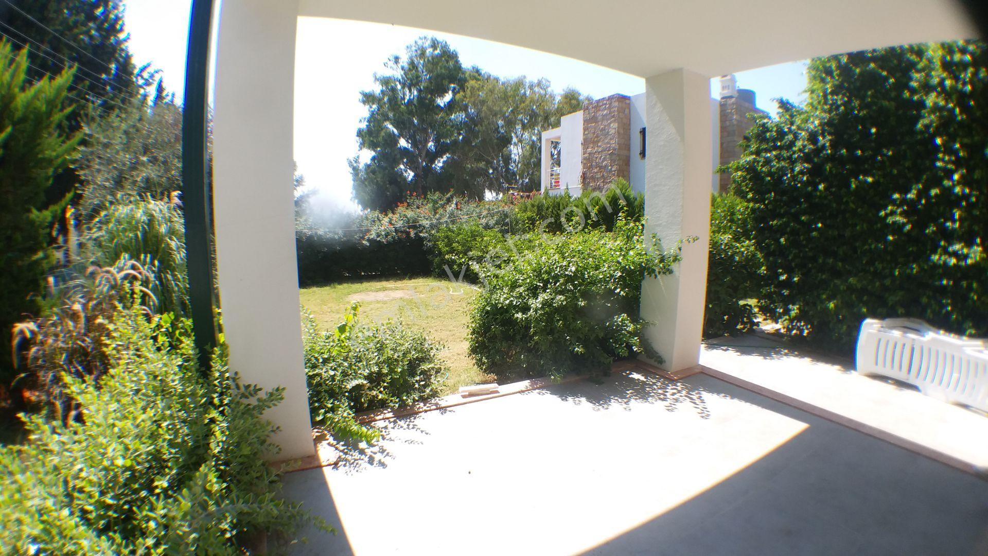 Bodrum Kumbahçede Ayrıcalıklı Bir Konumda Denize Sıfır Son Daire - Görsel 17