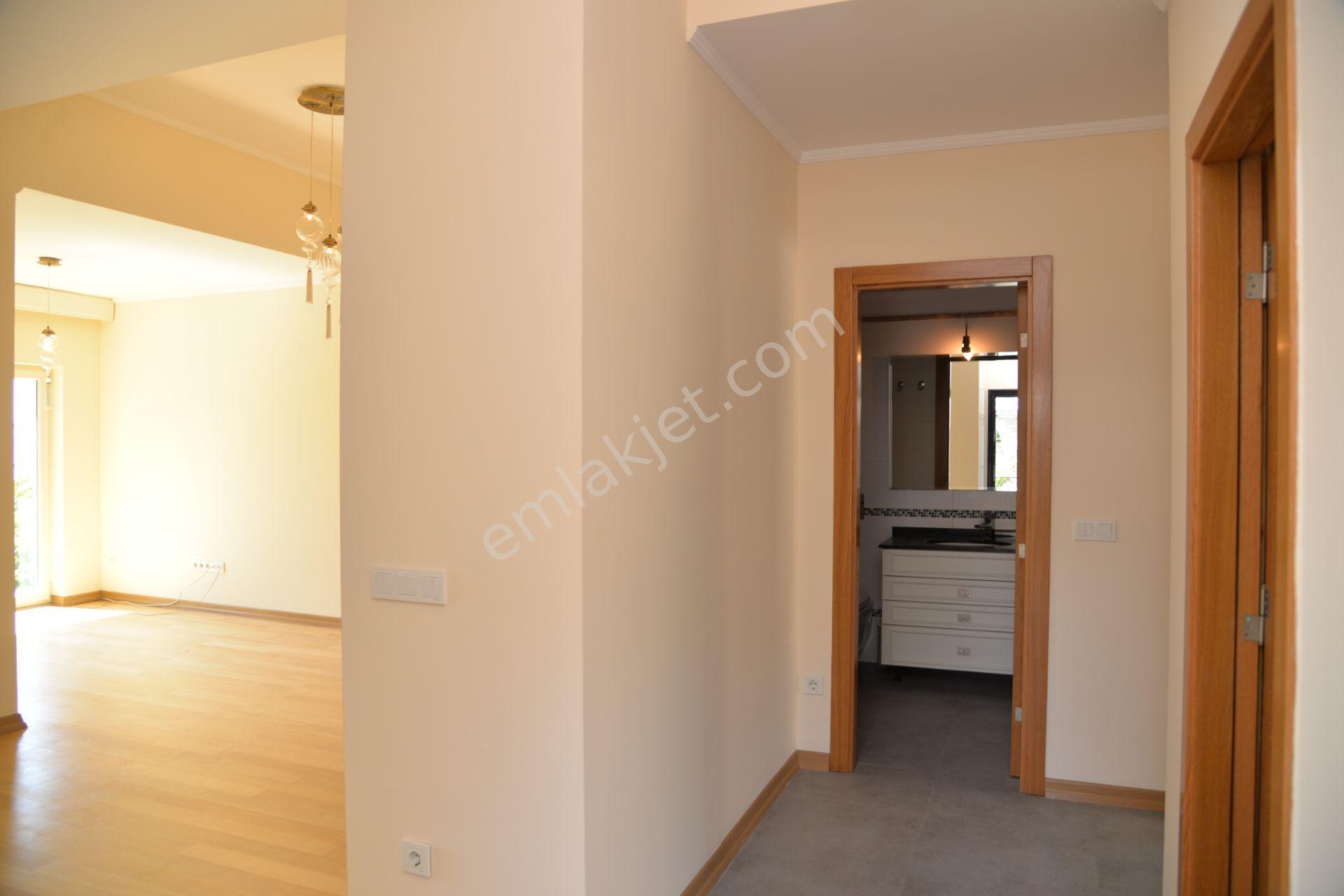 Bodrum Kumbahçede Ayrıcalıklı Bir Konumda Denize Sıfır Son Daire - Görsel 13