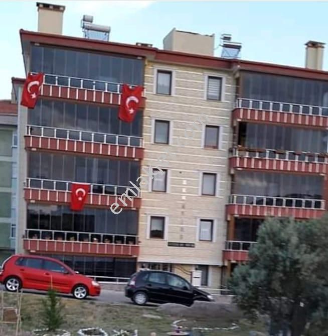 Emlakçıdan Tekirdağ Şarköy Cumhuriyet Mahallesi 3+1 Satılık Daire 365