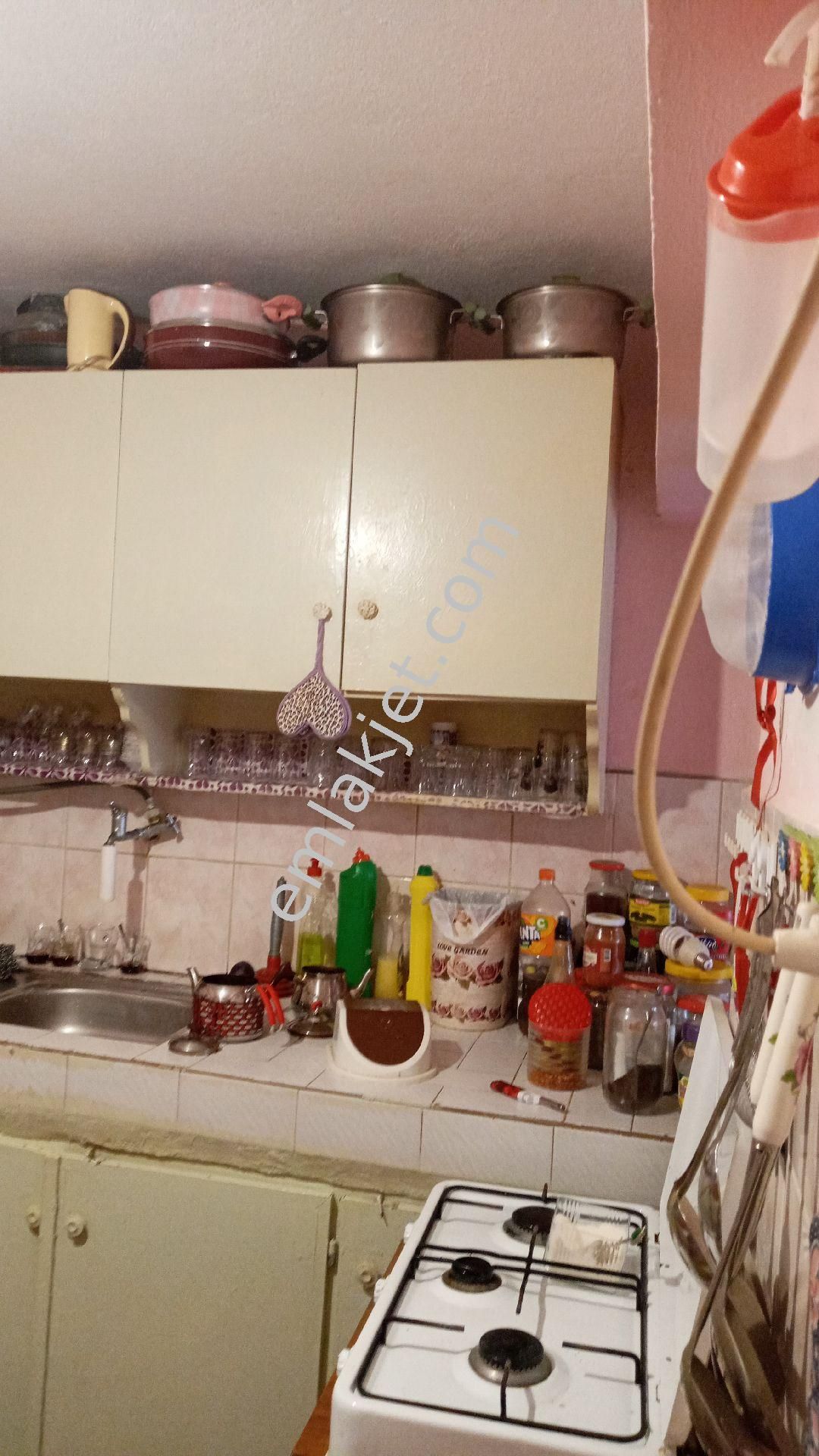 Emlakçıdan Konya Akşehir Yeni Mahallesi 2+1 Satılık Daire 90.000 TL