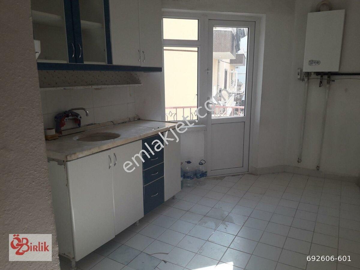Emlakçıdan Ankara Çubuk Kapaklı Mahallesi 3+1 Satılık Daire 180.000 TL