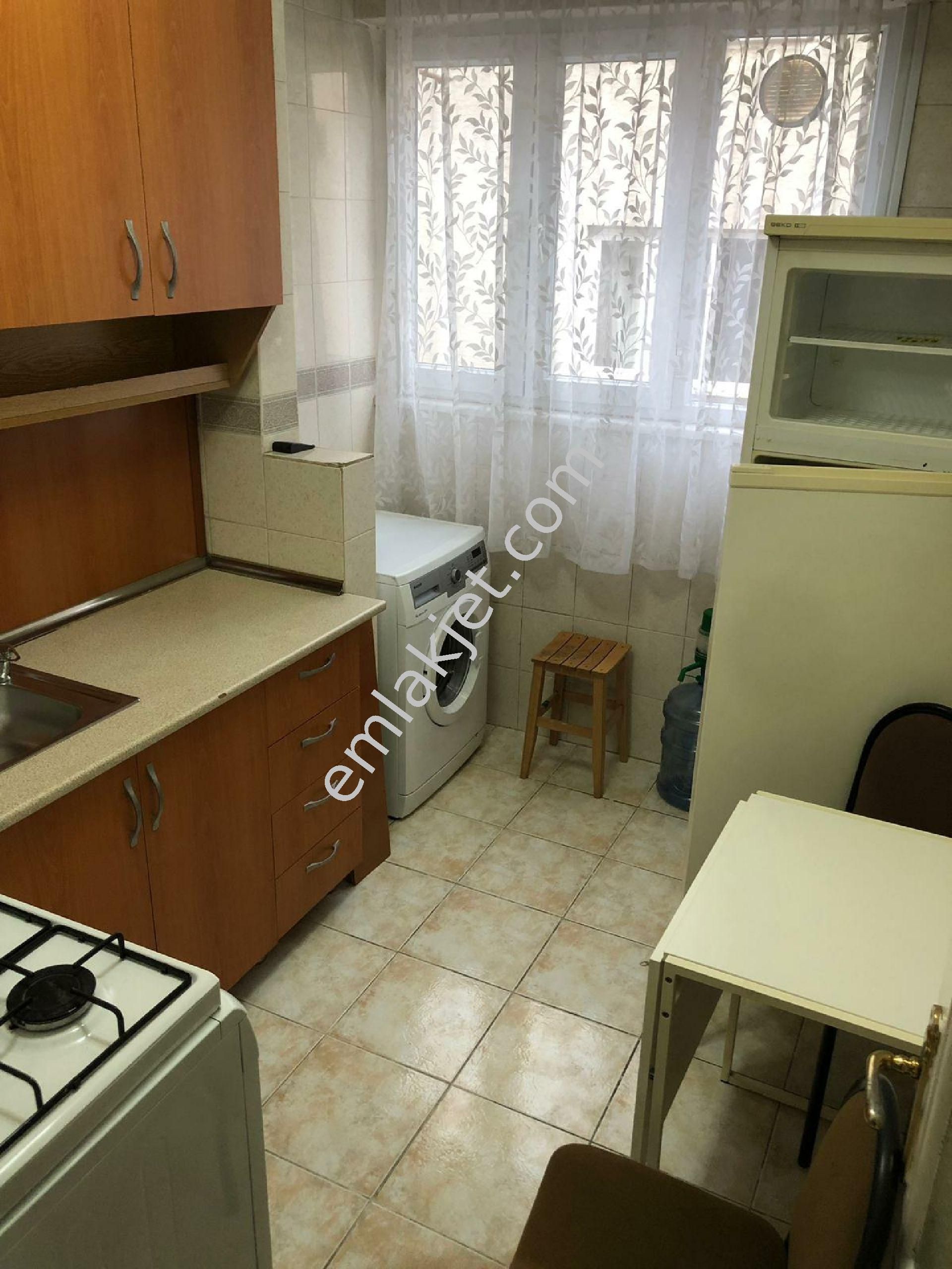 Emlakçıdan İstanbul Şişli Duatepe Mahallesi 1+1 Kiralık Daire 2.500 TL