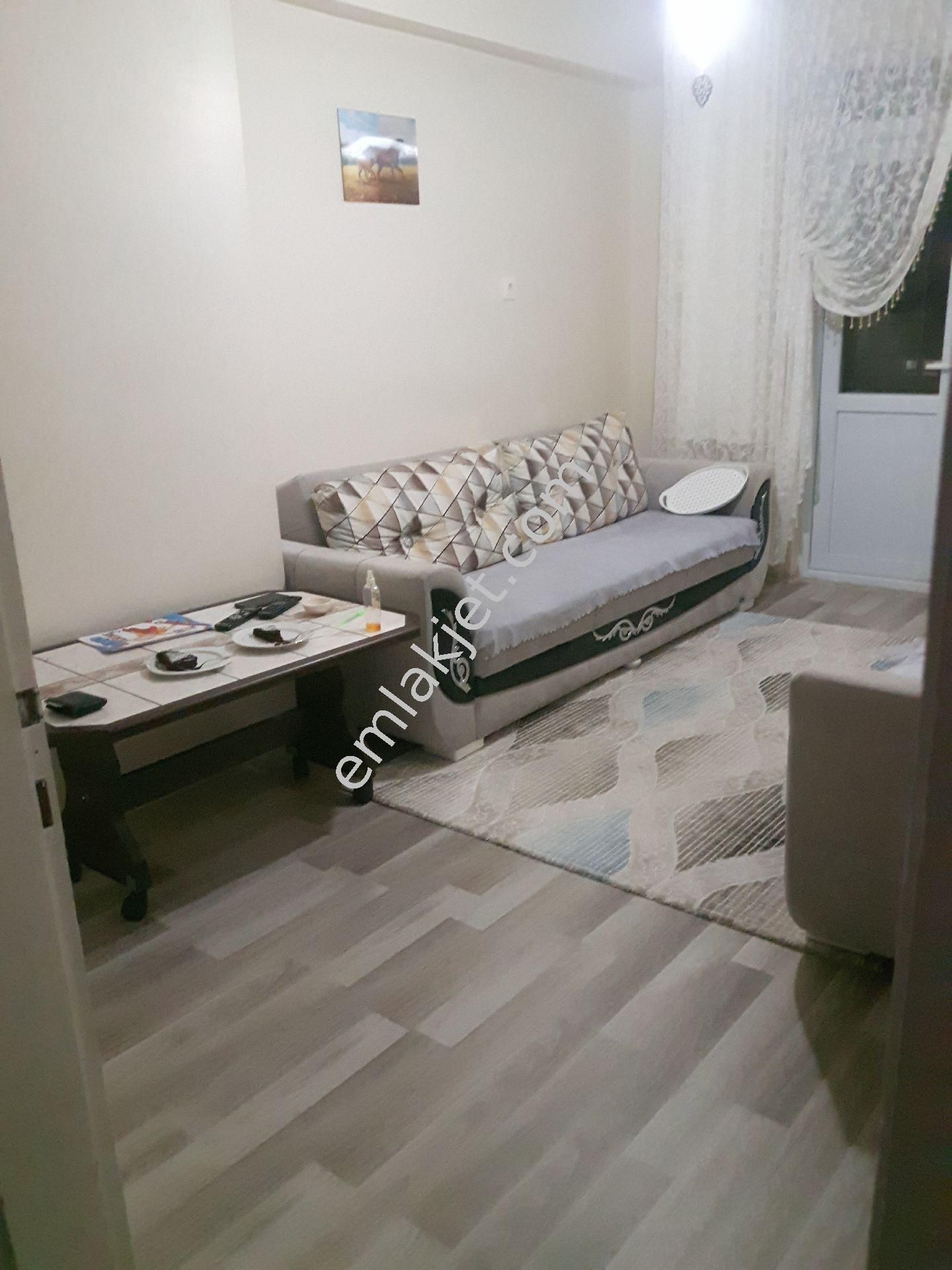 Zümrüt Mah Merkezi Konumda 4 Oda Tapulu Takasa Uygun Daire - Görsel 6