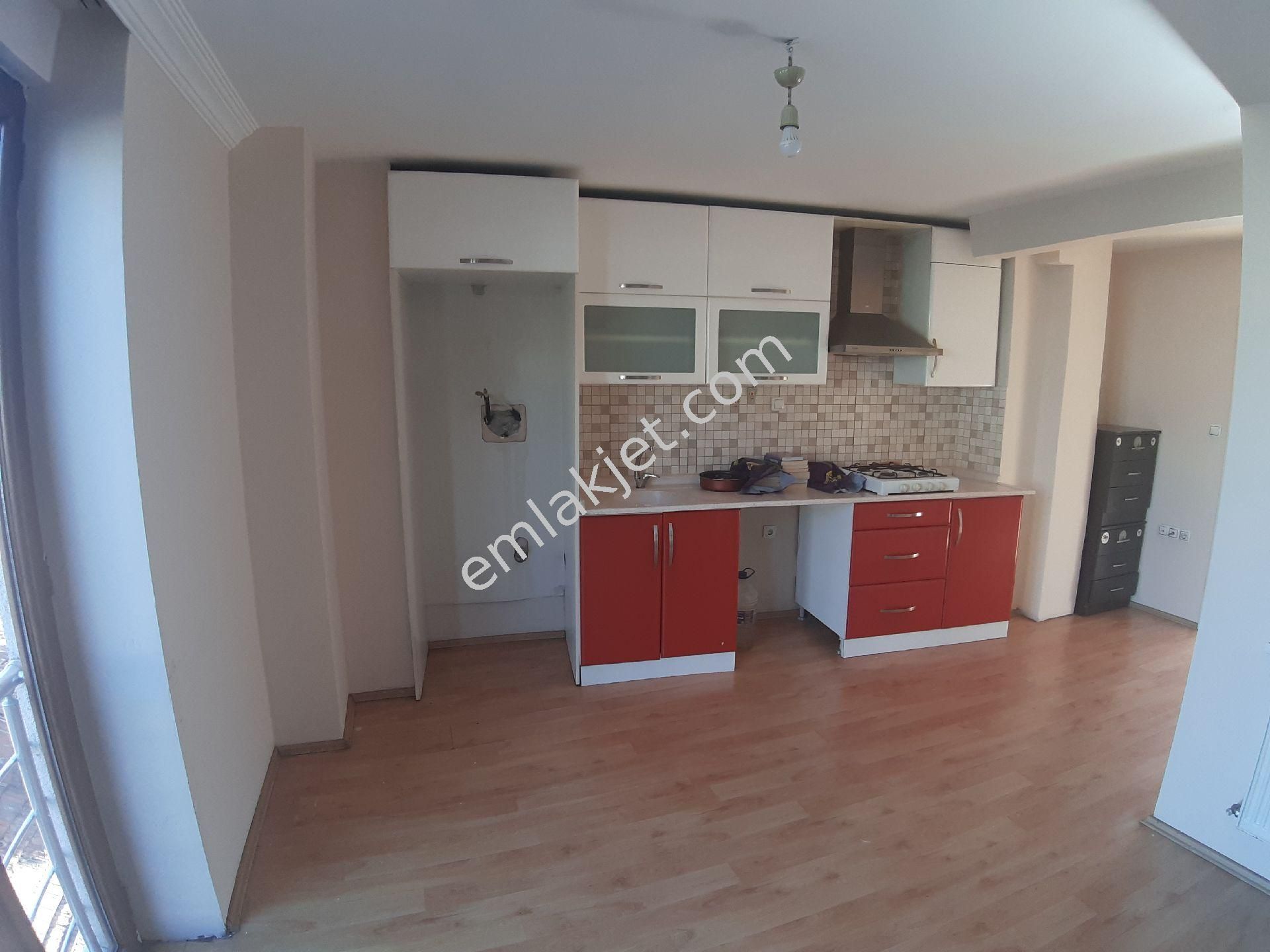 Emlakçıdan Bartın Bartın Merkez Kemer Köprü Mahallesi 1+1 Kiralık Daire