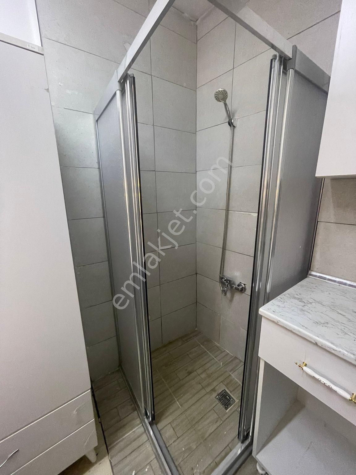 Çağlayan Da Erkeklere Özel Aparta Kiralık Tek Kişilik Odalar - Görsel 21