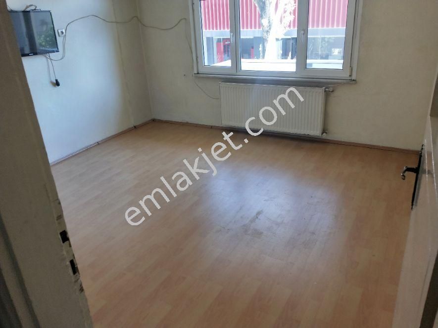 emlakcidan kocaeli izmit m alipasa mahallesi 2 1 satilik daire 240 000 tl 8861453