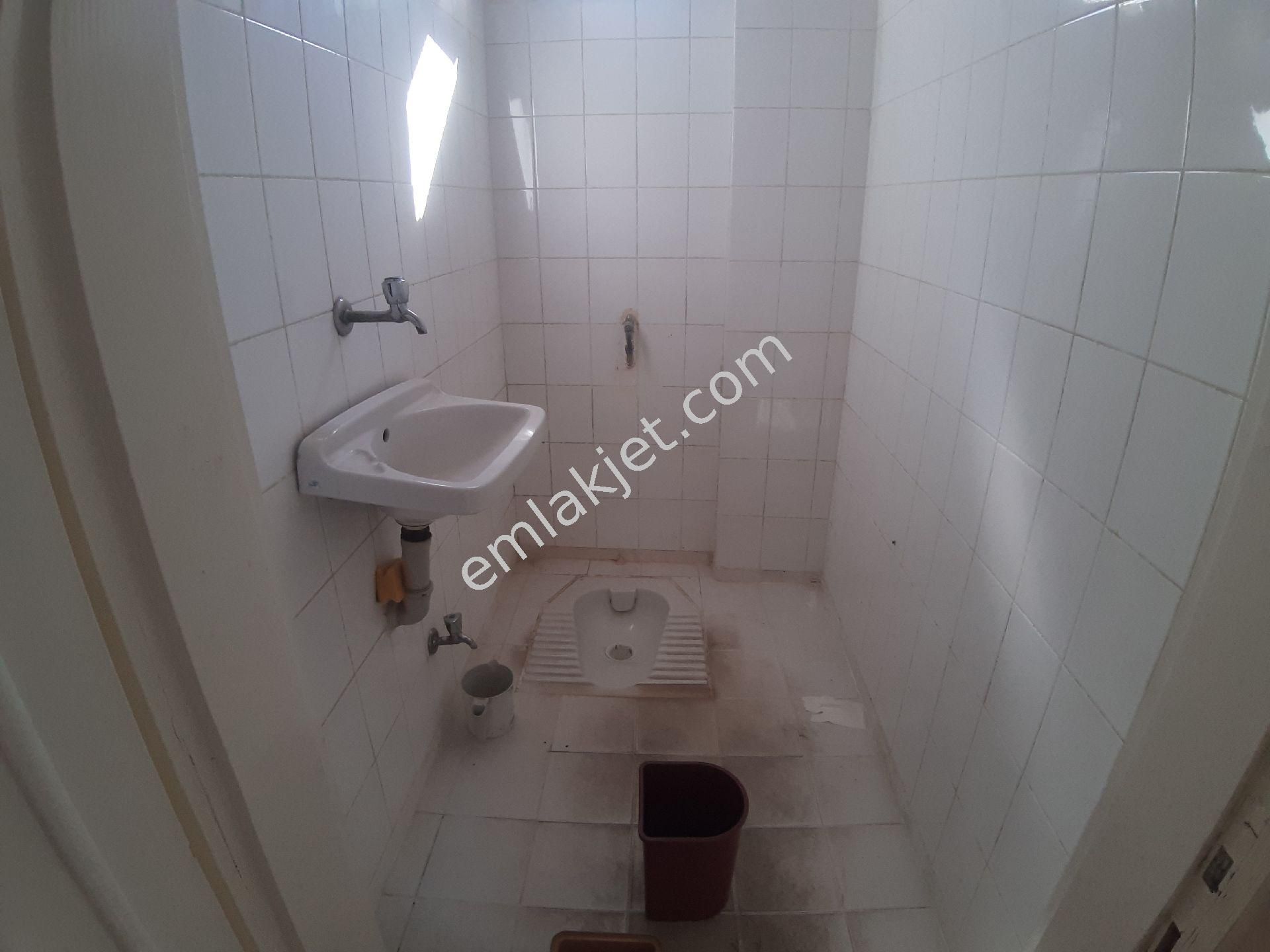 Emlakçıdan Mersin Yenişehir Hürriyet Mahallesi 2+1 Kiralık Daire 750 TL
