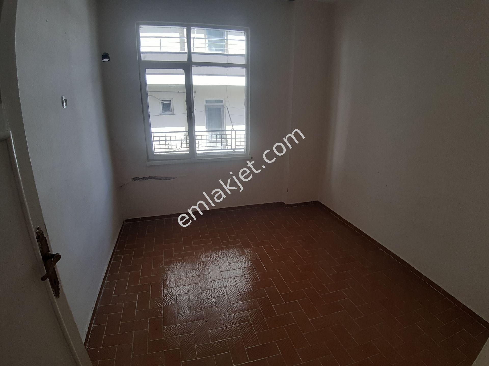 Emlakçıdan Mersin Yenişehir Hürriyet Mahallesi 2+1 Kiralık Daire 750 TL