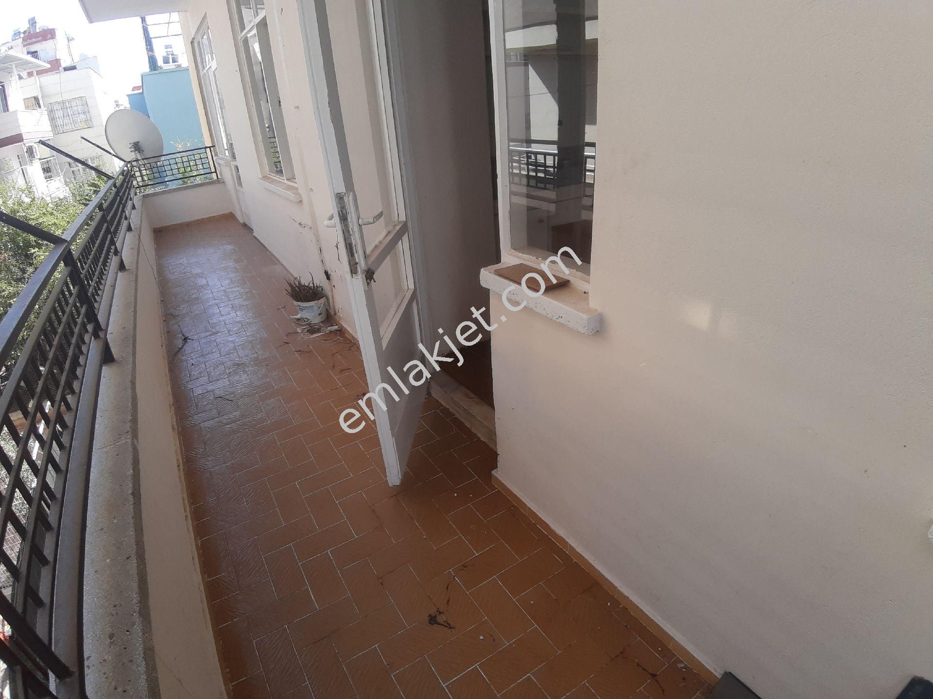 Emlakçıdan Mersin Yenişehir Hürriyet Mahallesi 2+1 Kiralık Daire 750 TL