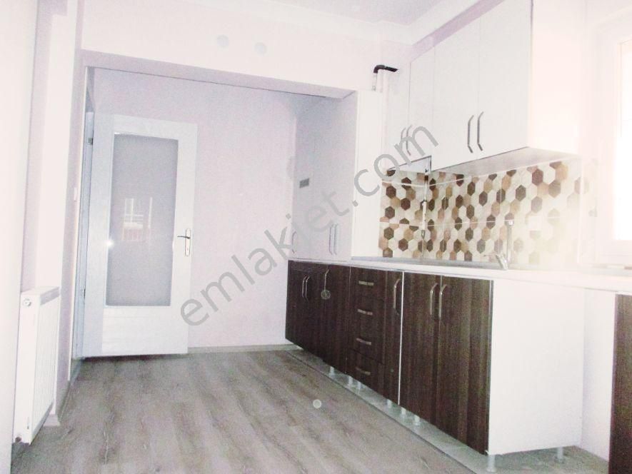 Emlakcidan Ankara Sincan Ataturk Mahallesi 2 1 Satilik Daire 135 000 Tl 8938186
