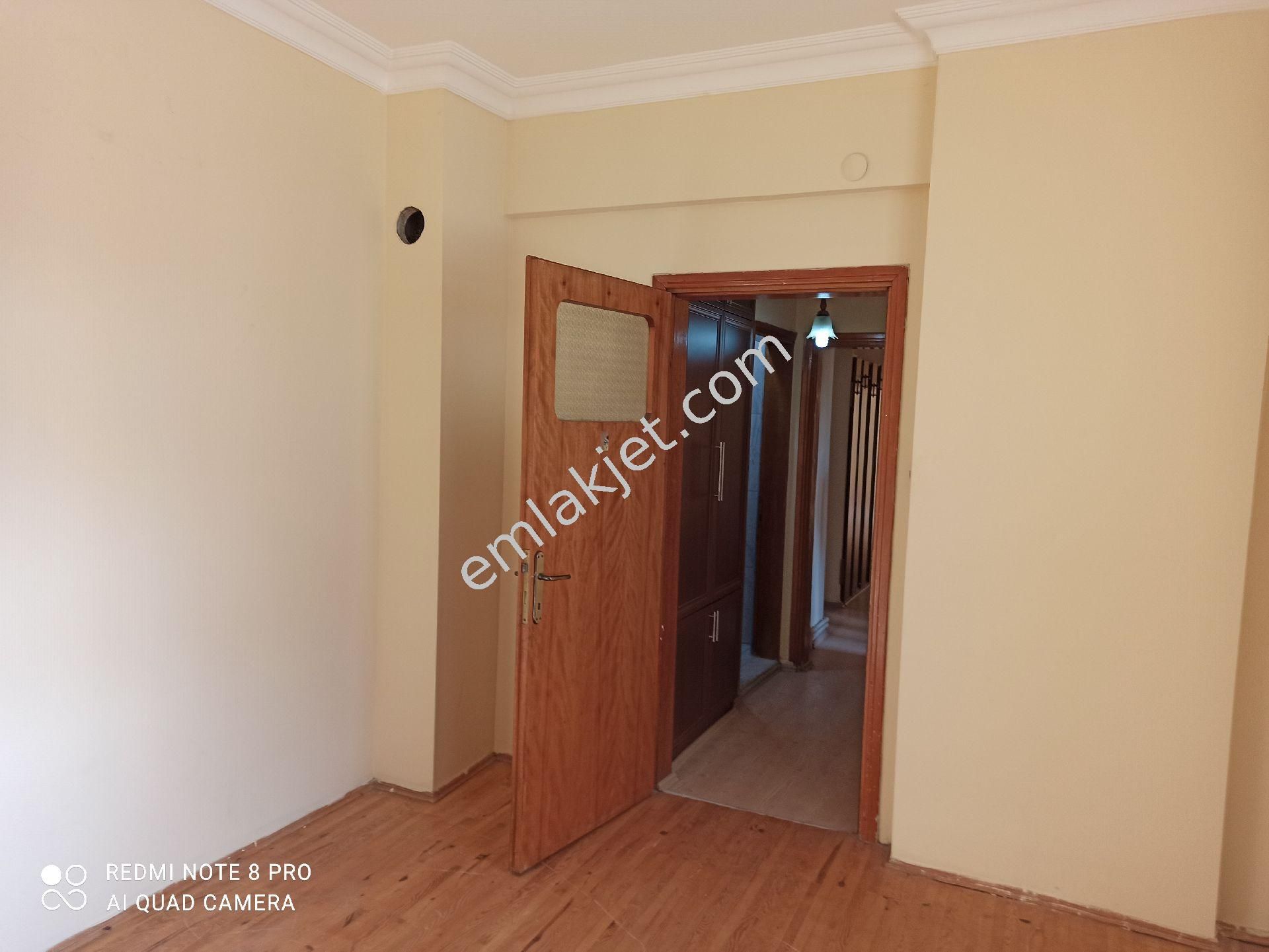 Emlakçıdan Isparta Isparta Merkez Pirimehmet Mahallesi 3+1 Satılık