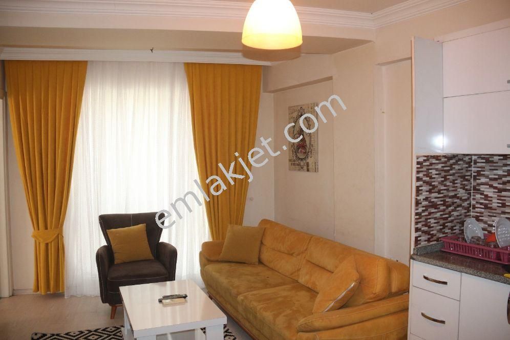 Emlakçıdan İzmir Buca Yaylacık Mahallesi 1+1 Günlük Kiralık Daire 79 TL