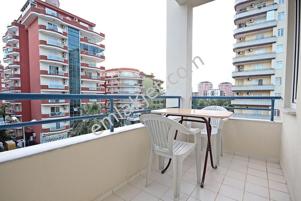 Emlakçıdan Antalya Alanya Mahmutlar Mahallesi 1+1 Kiralık Daire 1.250