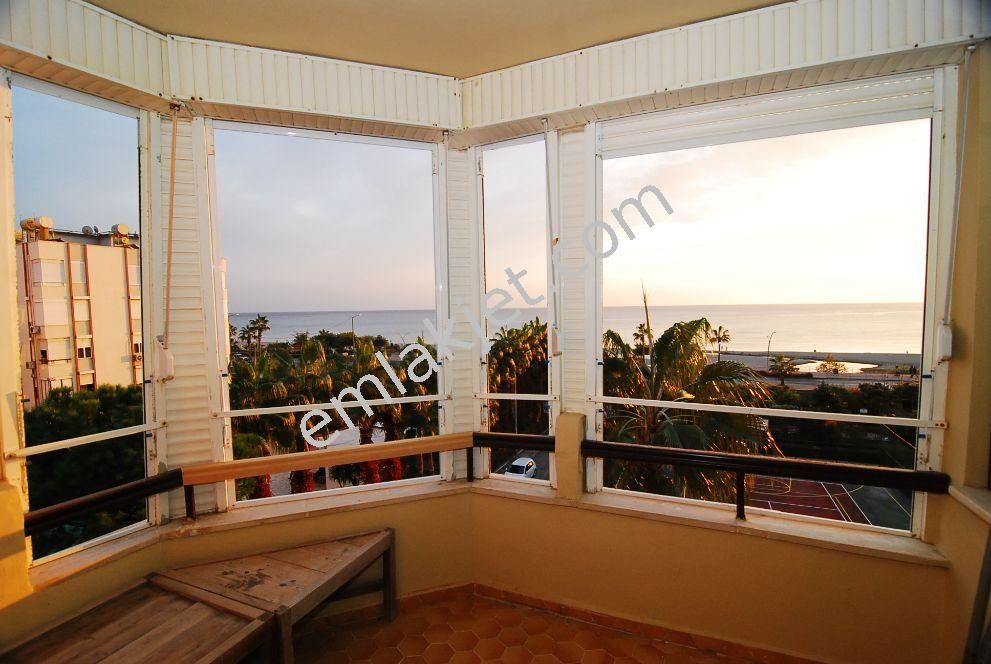 Emlakçıdan Antalya Alanya Oba Mahallesi 3+1 Kiralık Daire 3.000 TL 8963281