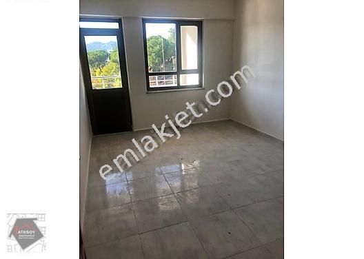 Emlakcidan Mugla Marmaris Tepe Mahallesi 3 1 Kiralik Daire 3 000 Tl 8978036