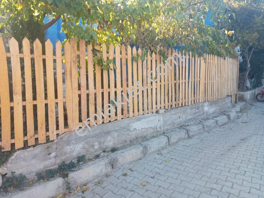 Emlakçıdan İzmir Menderes Çamönü Mahallesi 3+1 Satılık Müstakil 456.000