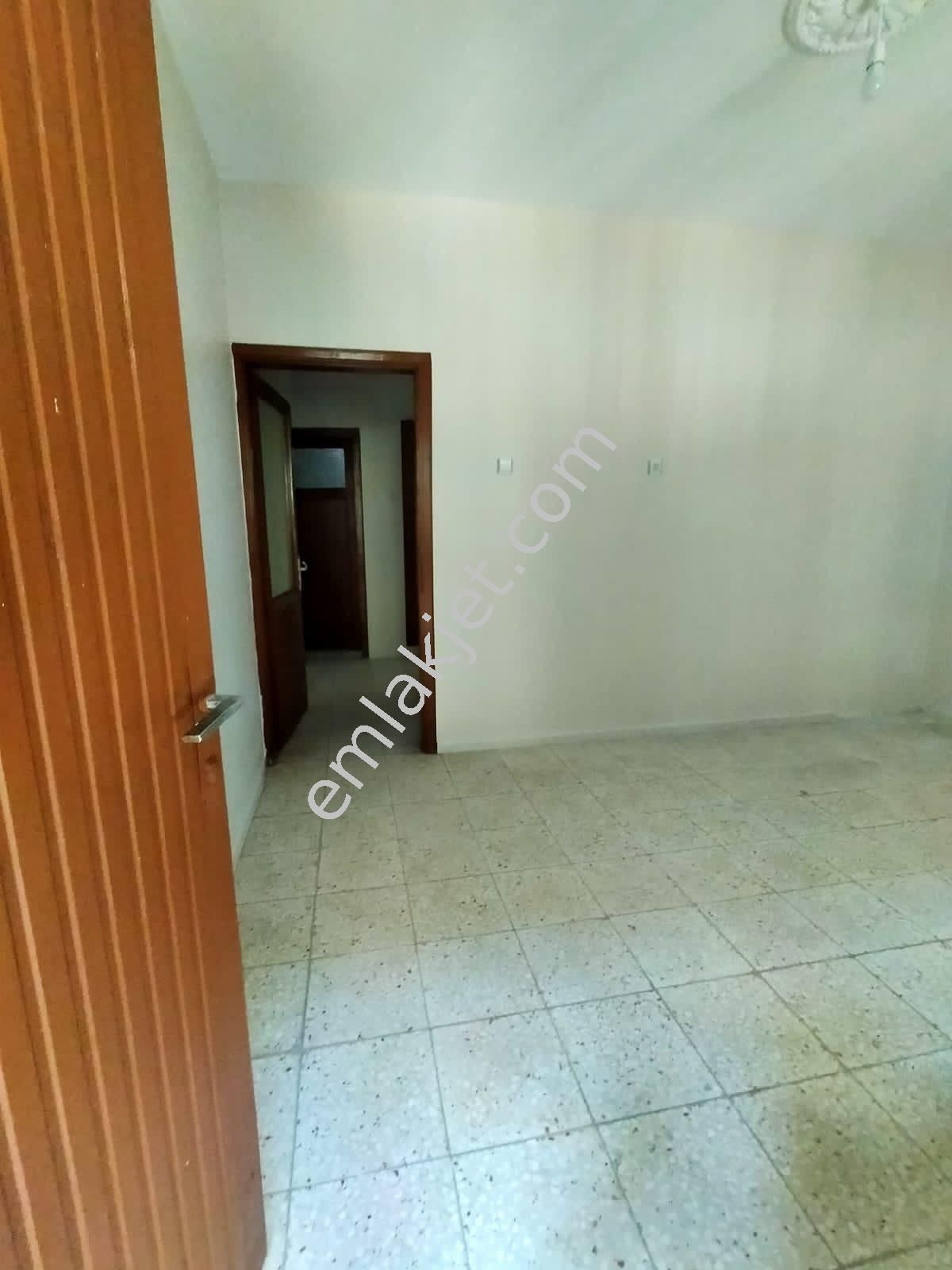 Emlakçıdan Adana Çukurova Belediye Evleri Mahallesi 2+1 Kiralık Daire