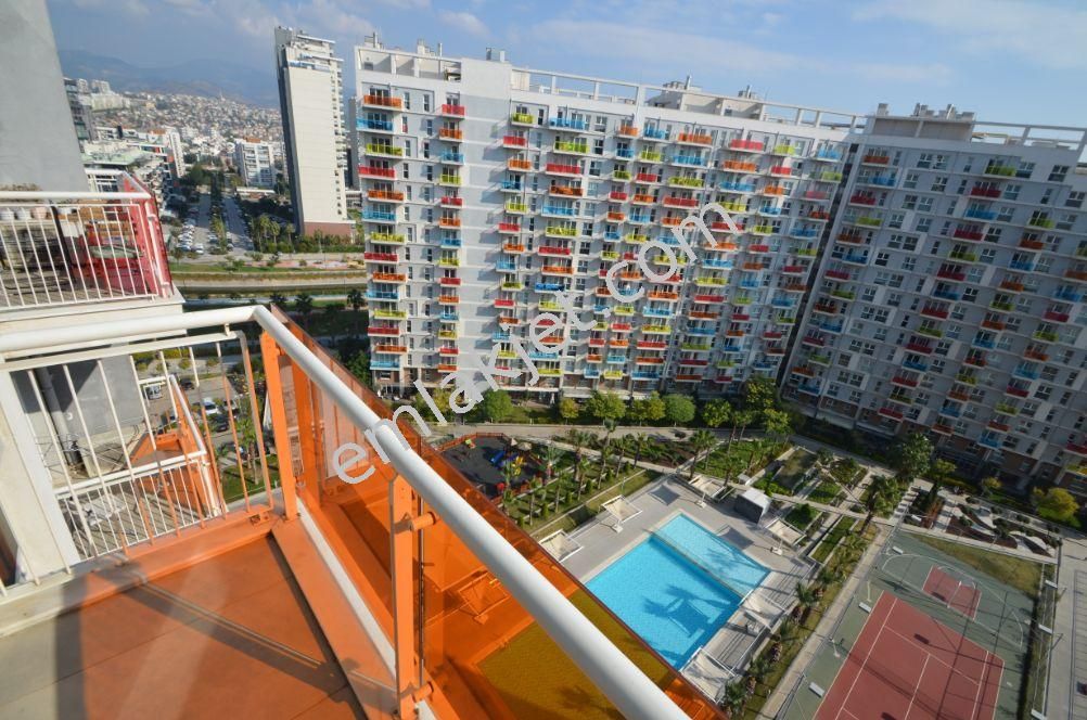 Emlakçıdan İzmir Karşıyaka Mavişehir Mahallesi 2+1 Satılık Daire 1.300