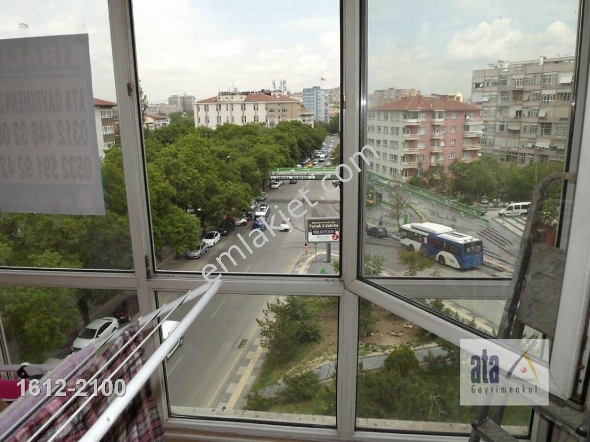 Kolej Metrosuna 5 Dakika Mesafede Katda Bakımlı Ful Möbleli 3+1