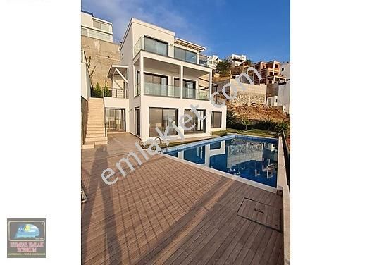 Bodrum Peksimet Satılık Villa Bodrum Kadıkalesi'^nde Full Deniz Mazaralı Satılık Müstakil Villa