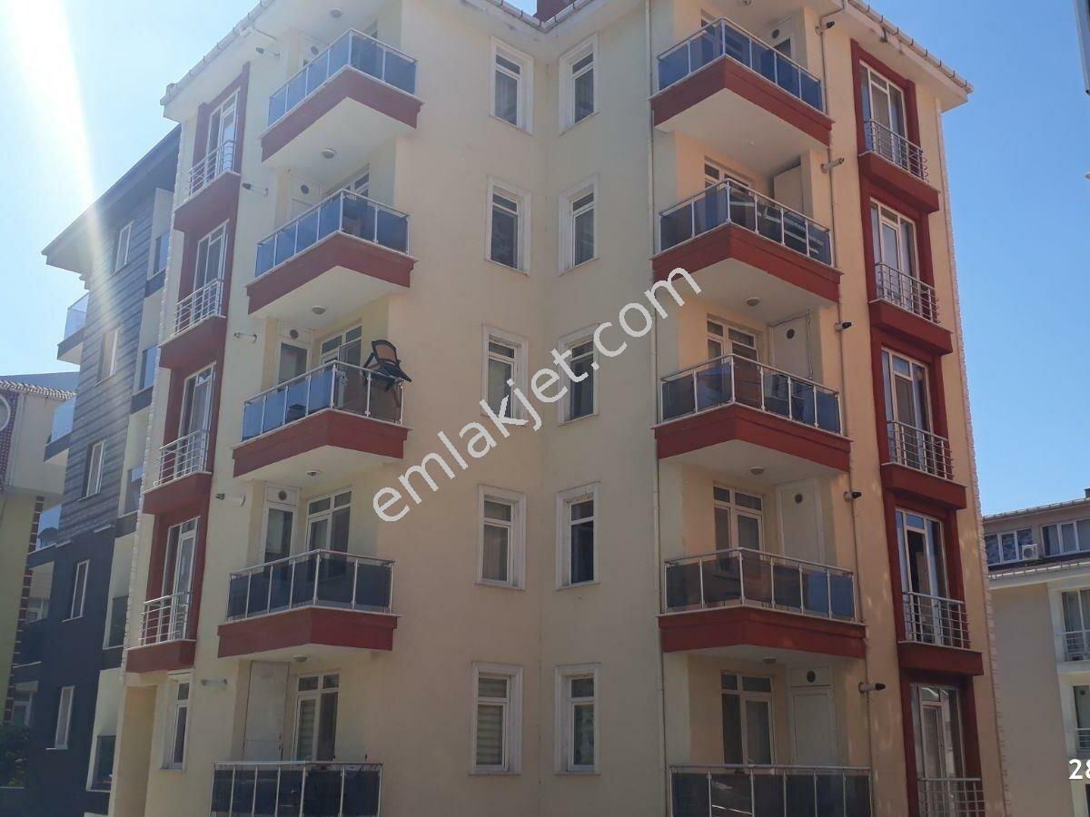 Emlakçıdan Edirne Edirne Merkez Fatih Mahallesi 1+1 Kiralık Daire 1.000