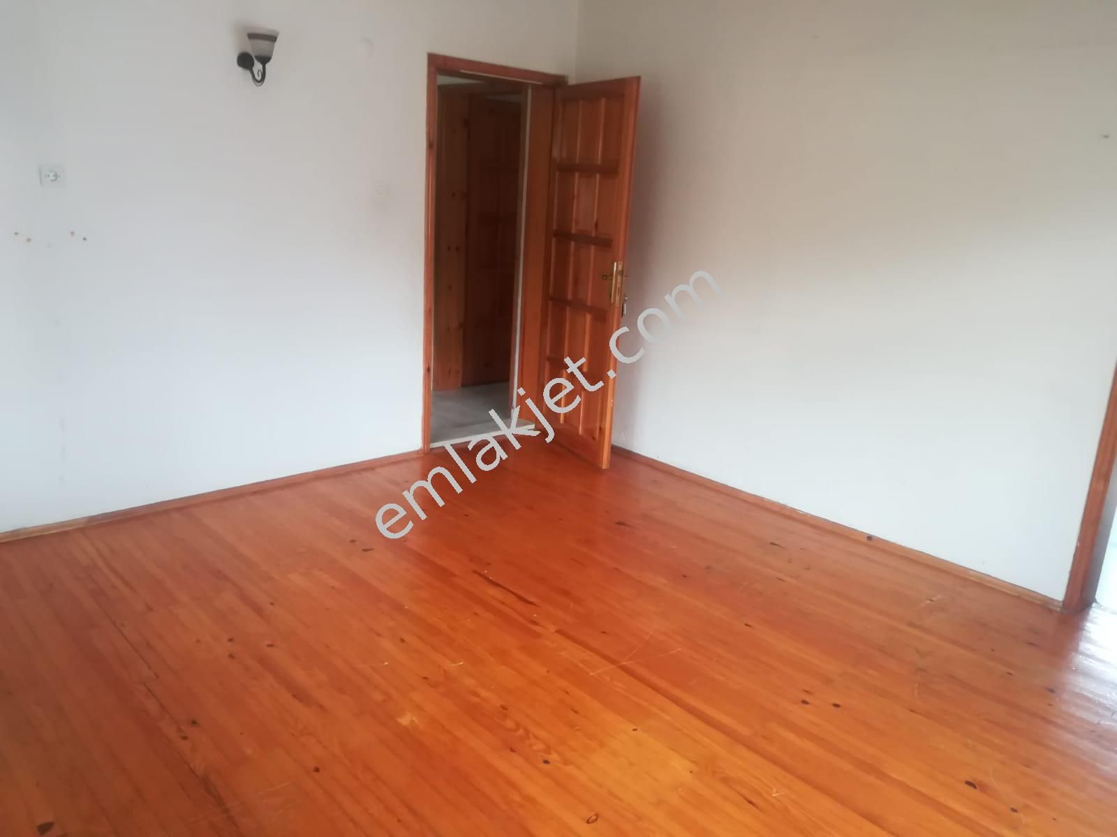 Emlakçıdan Muğla Dalaman Atakent Mahallesi 3+1 Kiralık Müstakil 850 TL