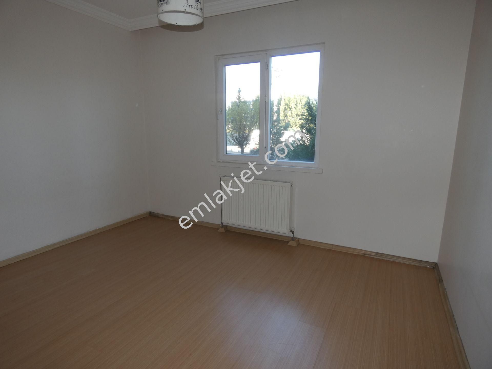 Emlakçıdan Adıyaman Adıyaman Merkez Karapınar Mahallesi 3+1 Satılık