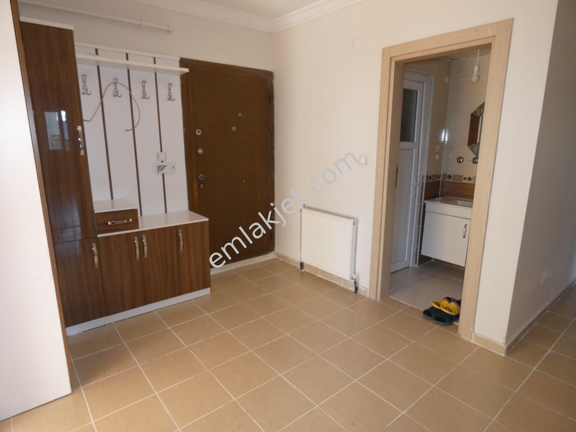 Emlakçıdan Adıyaman Adıyaman Merkez Karapınar Mahallesi 3+1 Satılık