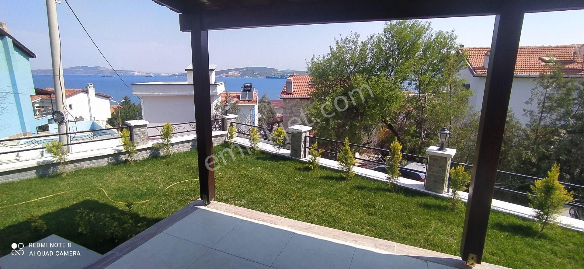 Emlakçıdan İzmir Foça Cumhuriyet Mahallesi 3+1 Satılık Müstakil 1.250