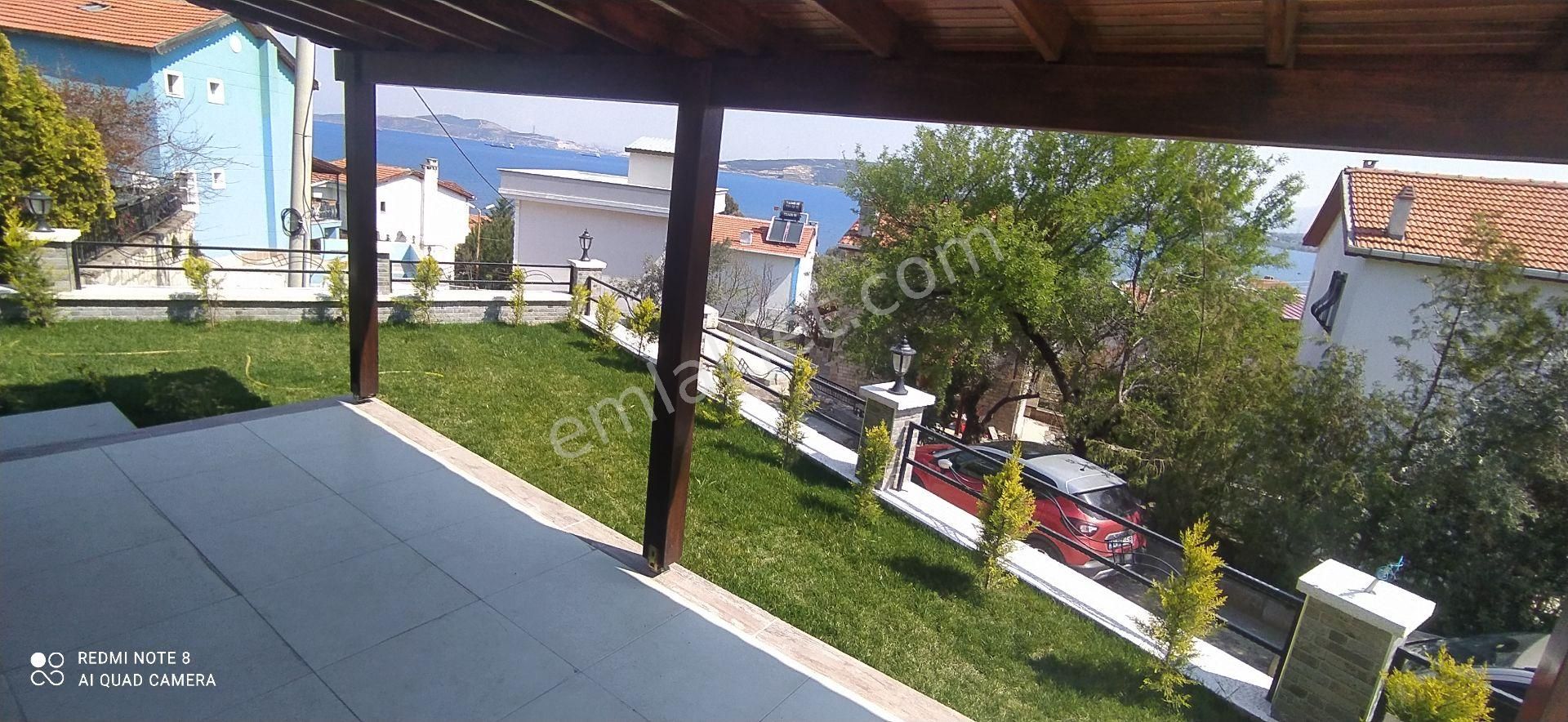 Emlakçıdan İzmir Foça Cumhuriyet Mahallesi 3+1 Satılık Müstakil 1.250