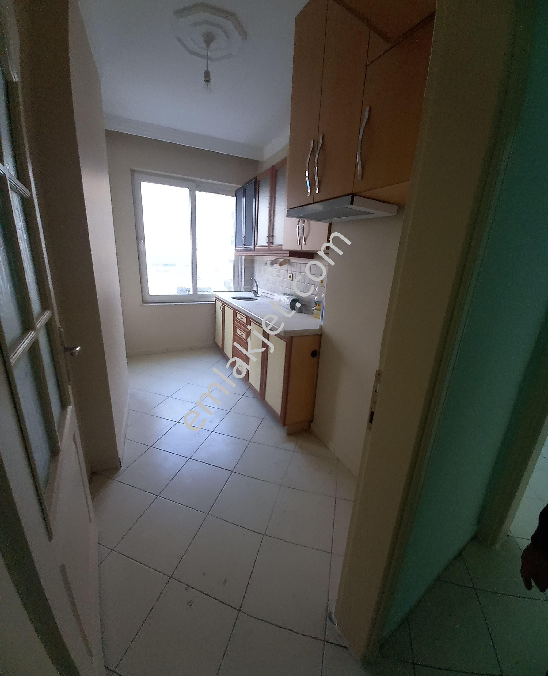 Emlakçıdan Antalya Muratpaşa Deniz Mahallesi 2+1 Kiralık Daire 1.500 TL