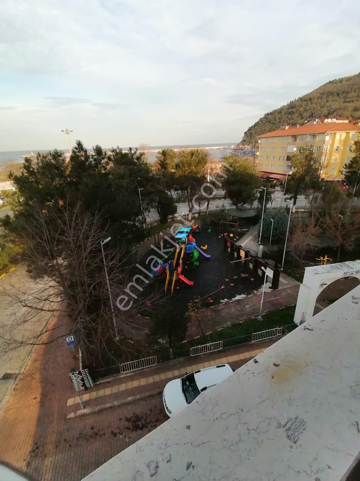 Emlakçıdan Kastamonu Cide Kasaba Mahallesi 2+1 Satılık Daire 425.000 TL
